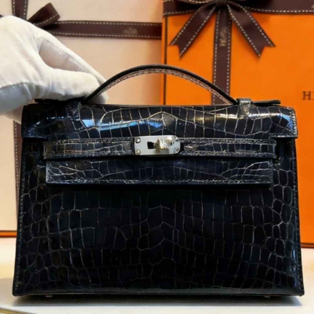 Hermès Mini Kelly Pochette in Black